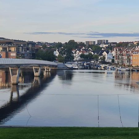 Stylish Apartment With Beautiful Views Of The River, Beach Nearby Kristiansand Exteriér fotografie